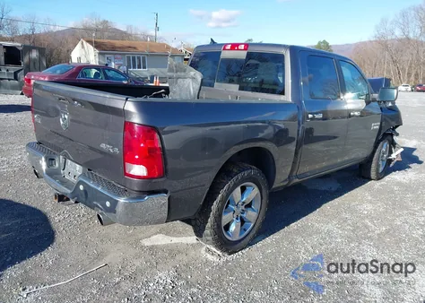 2018 Ram 1500 Big Horn 4X4 5'7 Box z USA, uszkodzony, nr VIN 1C6RR7LT1JS323997